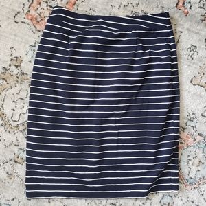 Main Street Exchange Navy/Whute Midi Skirt Size L